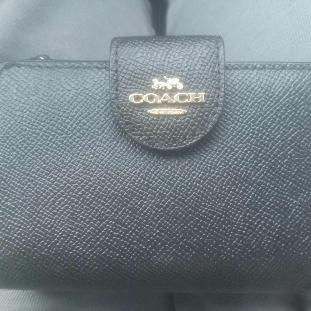 Coach - Picture 3 of 3